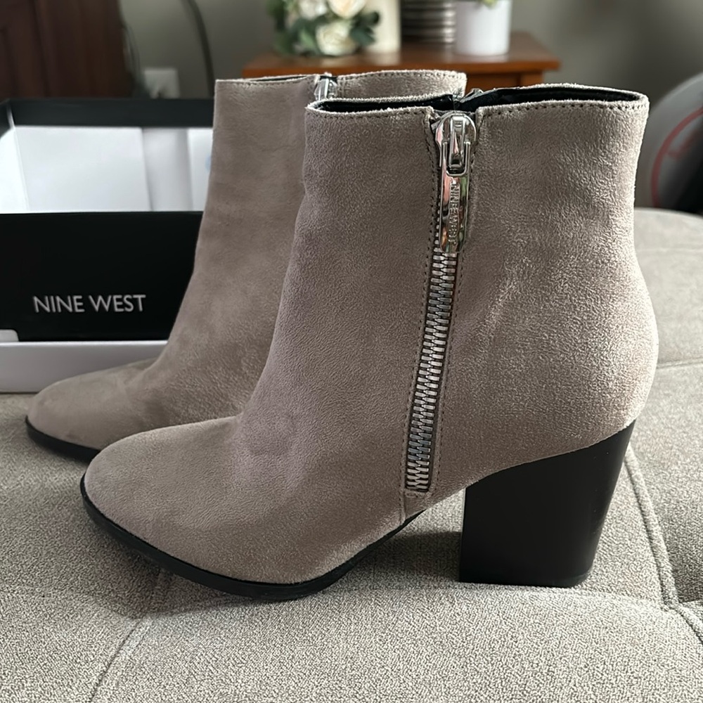 Nine West ladies ankle heeled boots.